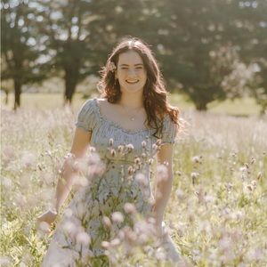 Meet your Posher, Ella